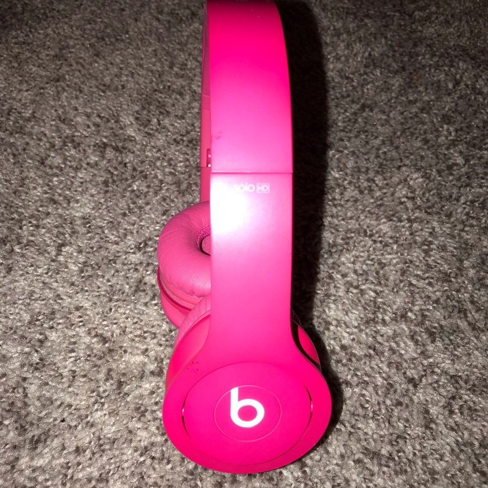 Hot pink beats